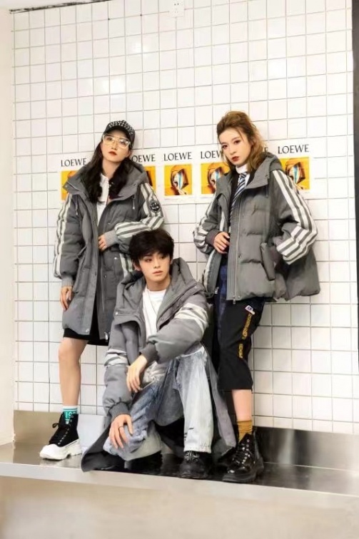 艾莉缇品牌保暖羽绒服,欧洲站潮牌羽绒服,尾货折扣店批发拿货