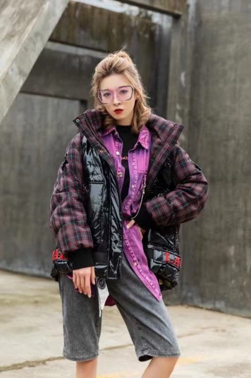 艾莉缇品牌保暖羽绒服,欧洲站潮牌羽绒服,尾货折扣店批发拿货